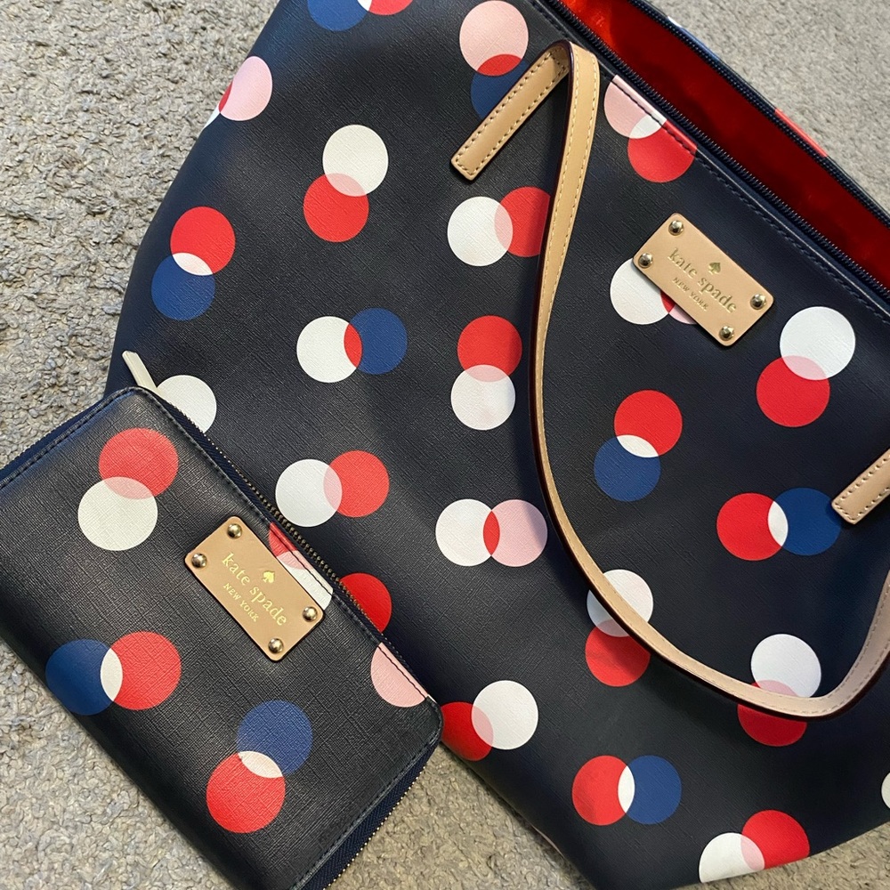 Authentic Kate Spade Polka dots tote, medium sized, gently used, matching wallet